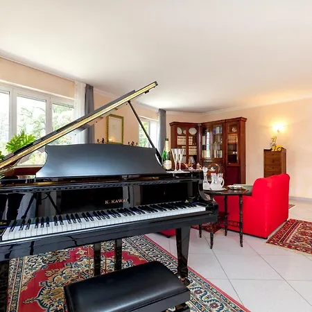 Casa Di Lusso A Con Bagno Privato Διαμέρισμα *